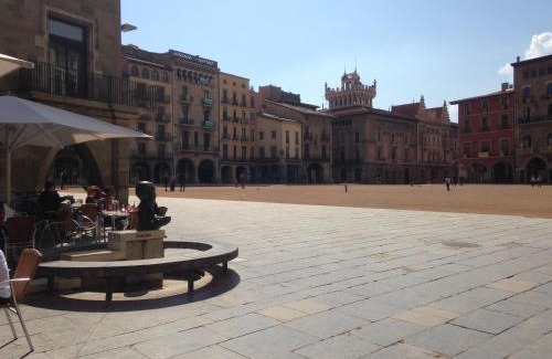 Vic Apartment | Apartaments Vicus 2 con vistas a la Plaza Mayor de Vic