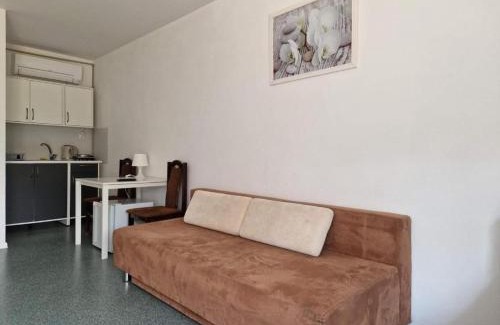 Okuninka House | Apartamenty i pokoje „Pod Świerkami”