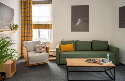 Kalisz Apartment | Apartamenty na Starówce - 3 piętro z widokiem na Ratusz, Rynek Główny i Centrum