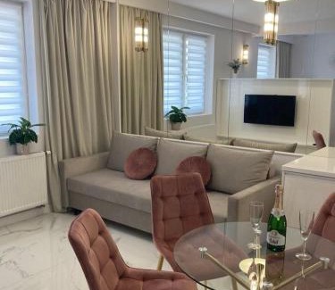 Brzezinka Apartment | Apartamenty Parkowe B18