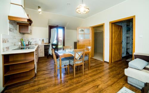 Kamienna Gora House | Apartamenty Romanowka