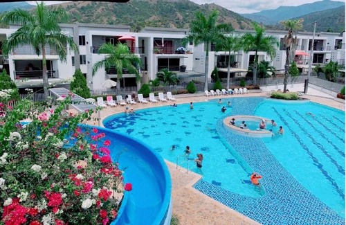 Zona Colonial Apartment | Apartasol en ciudadela santa fe vista a la piscina