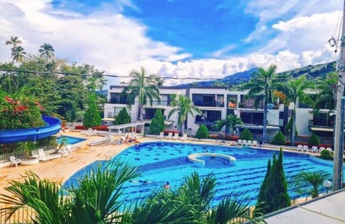 Zona Colonial Apartment | Apartasol en ciudadela santa fe vista a la piscina