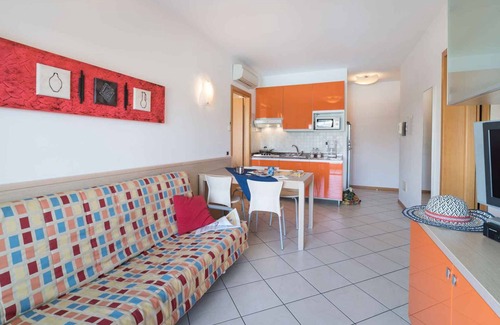 Bibione Condo | Apartement mit Klimaanlage und Balkon