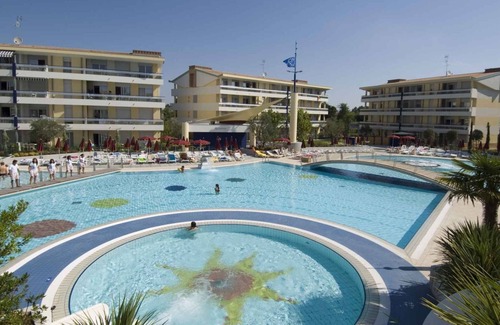 Bibione Condo | Apartement mit Klimaanlage und Balkon