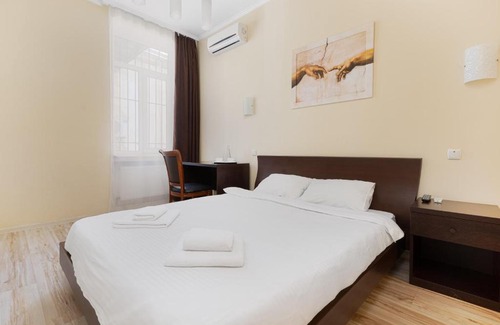 Odessa City Center Apartment | ApartHotel LeonRooms