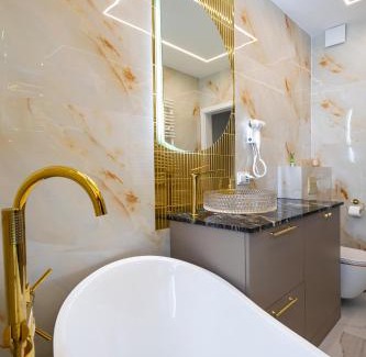 West Pomeranian Voivodeship Apartment | Aparti GoldNWhite Studio GALAXY