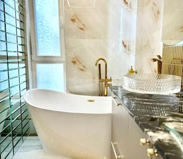 West Pomeranian Voivodeship Apartment | Aparti GoldNWhite Studio GALAXY