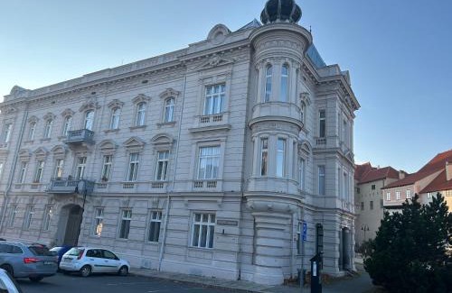 Golcuv Jenikov Apartment | Apartmán 1879