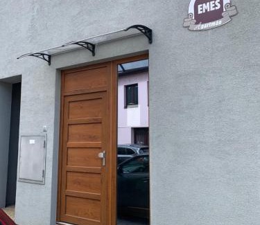 Kezmarok Apartment | Apartmán EMES s terasou