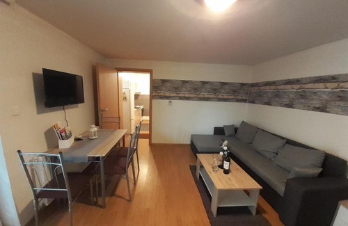 Bzenec Apartment | Apartmán LauMar 2