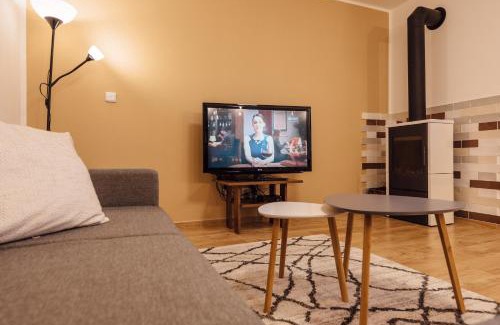 Kovalovice Apartment | Apartmán Pod borovicí