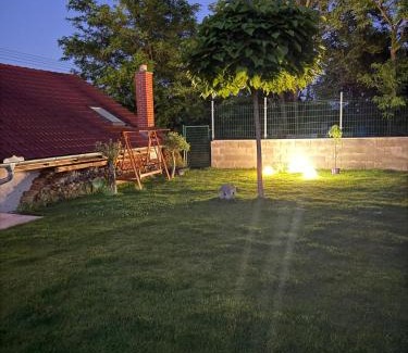 Drnholec Apartment | Apartmán Sebina zaručujici absolutní soukromi a klid s láhví vína jako dárek