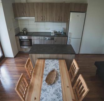 Jinacovice Apartment | Apartmán U Mravence