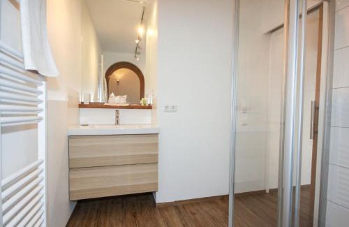 Schonbach Apartment | Apartment Abendsonne by Interhome