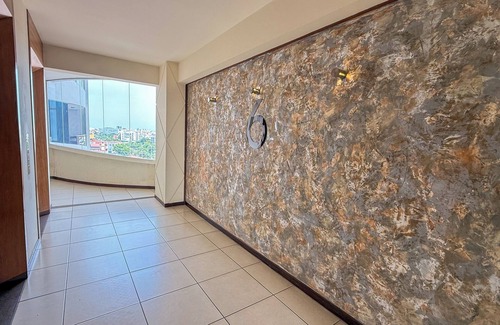 Santa Cruz Apartment | Apartment in Patio Design with private garage