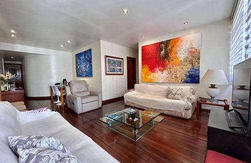 Flamengo RV Rental | Apartment in RJ 350 meters from Flamengo Beach close to shops for digital nomads