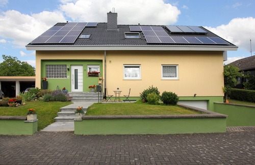 Burkheim Apartment | Apartment 'Kaiserstuhlblick' with Balcony and Wi-Fi