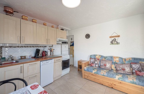 Notre-Dame-de-Bellecombe Apartment | Apartment 'Les Rocailles' with Mountain View, Private Terrace and Wi-Fi