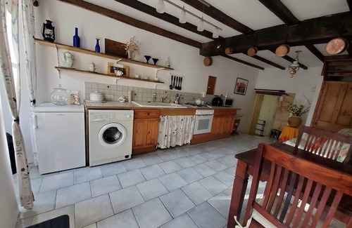 Saint-Privat-en-Perigord House | Apartment Coquelicot in La Marteille - 6 people