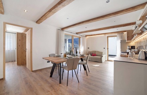 San Martino in Passiria Apartment | Apartment 'Heuglück' with Mountain View, Private Terrace and Wi-Fi