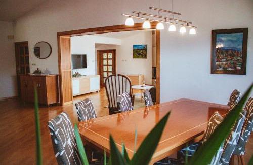 Slap Apartment | Apartma Frigidum