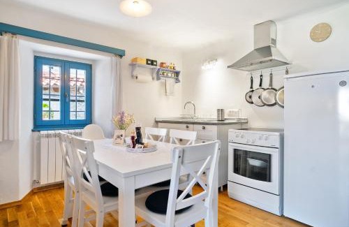 Kras Apartment | Apartma Hiša Pliska