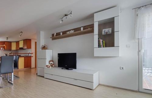 Smarje pri Jelsah Apartment | Apartma Hilltop Haven