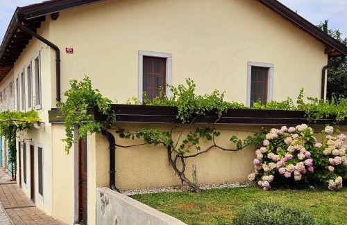 Komen Apartment | Apartma Kras