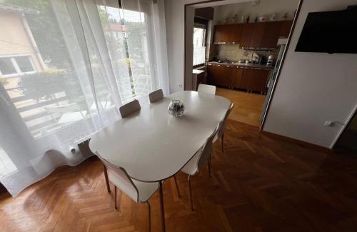 Nova Gorica Apartment | Apartma Magnolija