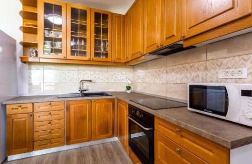 Menges Apartment | Apartma Majdas