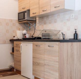 Podbrdo Apartment | Apartma Roner