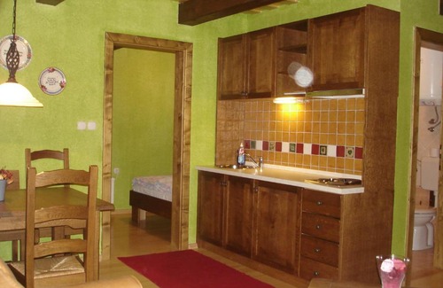 Kostanjevica na Krki Apartment | Apartmaji Žolnir