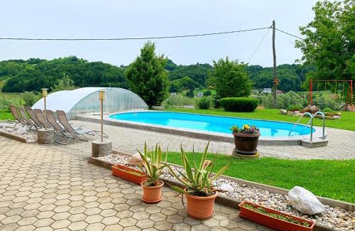 Podcetrtek House | Apartmaji in sobe Kocjančič