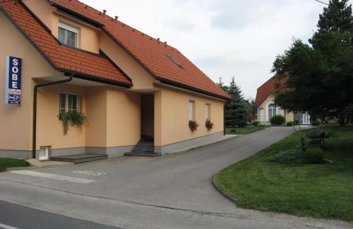 Straza House | Apartmaji in sobe RaMar