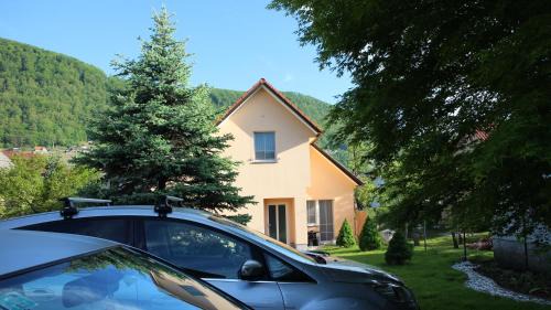 Straza House | Apartmaji in sobe RaMar