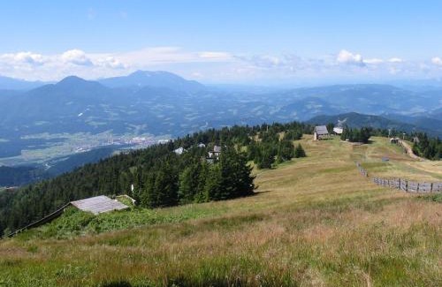 Slovenj Gradec House | Apartmaji Snežinka Kope