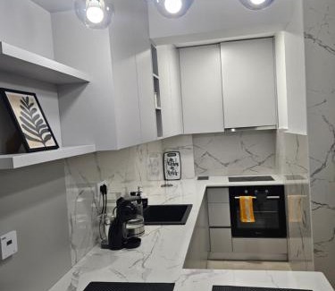 Pale Apartment | Apartman 33