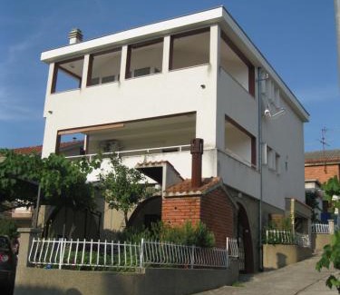 Grebastica Apartment | Apartman Belamarić