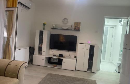 Loznica Apartment | Apartman Delux Gogica