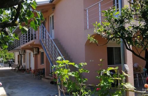 Burtaisi House | Apartman Djordje Bar