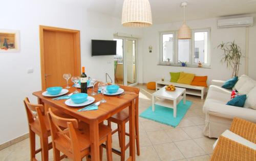 Novi Vinodolski Apartment | Apartman Eli Smokvica