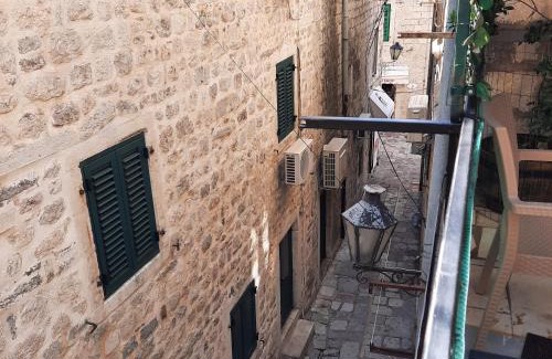 Kotor Old Town Apartment | Apartman HOME Kotor