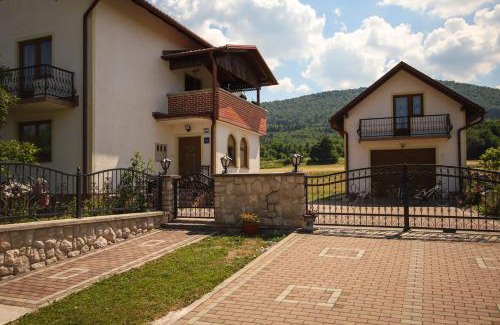 Licko Lesce Apartment | Apartman Lucija & Luka