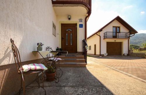 Licko Lesce Apartment | Apartman Lucija & Luka