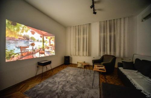 Pirot Apartment | Apartman Lux