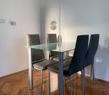 Sesvete Apartment | Apartman MADAPE