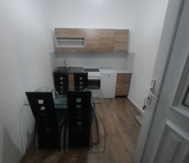 Leskovac Apartment | Apartman Maja