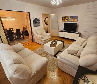 Pirot Apartment | Apartman Maks 2