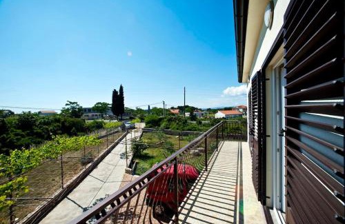 Gornje Selo Apartment | Apartman Marin-Dalmatian way of vacation